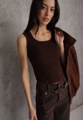 Brązowy Wiskozowy Top Dopasowany z Kwadratowym Dekoltem Bez Rękawów Bilincja. Brązowe koszule damskie Renee, m, bez wzorów, z jeansu, bez kołnierzyka, bez ramiączek. Za 54.99 zł.