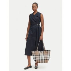 Torebka Barbour. Brązowe torebki do ręki damskie Barbour, bez wzorów, bez dodatków. Za 739.99 zł.