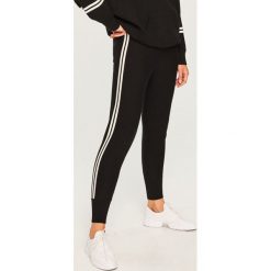 Spodnie z dzianiny - Czarny. Spodnie materiałowe damskie marki Reserved. Za 119.99 zł.