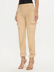 Guess Spodnie materiałowe New Marzia W4YB08 WE0L0 Beżowy Relaxed Fit. Brązowe spodnie materiałowe damskie Guess, l, z aplikacjami, z materiału. Za 339.99 zł.