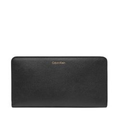 Portfel Calvin Klein. Czarne portfele damskie Calvin Klein, bez wzorów. Za 289.99 zł.