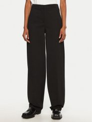Patrizia Pepe Spodnie materiałowe 8P0674/A025-K103 Czarny Regular Fit. Czarne spodnie materiałowe damskie Patrizia Pepe, bez wzorów, z materiału. Za 559.99 zł.