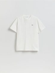 T-shirt comfort z nadrukiem na plecach - kremowy. Białe t-shirty męskie Reserved, l, bez wzorów, z bawełny, bez kołnierzyka. Za 79.99 zł.