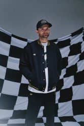 4F Bluza bomberka uniseks 4F x Bartosz Zmarzlik - czarna XS. Czarne bluzy damskie 4f, xs, bez wzorów, z dzianiny, bez kaptura. Za 219.99 zł.