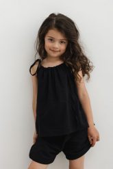 MINI bluzka BAWEŁNIANA z wiązaniem na ramionach w kolorze TOTALLY BLACK - DAFNE-80-86 (12-18). Czarne t-shirty i topy dla dziewczynek Marsala, bez wzorów, z bawełny, bez ramiączek. W wyprzedaży za 35.96 zł.