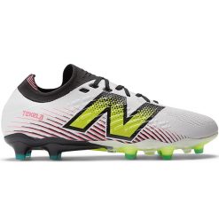Korki męskie New Balance TEKELA PRO FG V4+ ST1FLH45 – białe. Białe buty sportowe męskie New Balance, z gumy, bez zapięcia, do piłki nożnej. Za 599.99 zł.