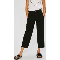 Tommy Jeans - Spodnie Sophie. Jeansy damskie marki Tommy Jeans. W wyprzedaży za 249.90 zł.