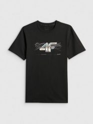 4F T-shirt regular z nadrukiem męski - czarny XL. Czarne koszulki sportowe męskie 4f, m, bez wzorów, z materiału, bez kołnierzyka, bez ramiączek. Za 79.99 zł.