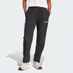 Spodnie Terrex Multi Liteflex. Czarne spodnie sportowe damskie Adidas, m, bez wzorów, z materiału, trekkingowe. Za 369.00 zł.