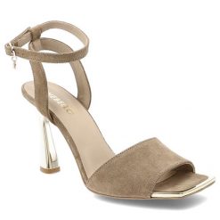 Sandały damskie Chebello, cholewka ze skóry naturalnej zamszowej pasek wokół kostki z regulacją na klamrę na szpilce, beżowe, 5060_-084-000-PSK-S135. Brązowe klapki damskie CheBello, bez wzorów, ze skóry, bez obcasa, na obcasie. Za 549.00 zł.