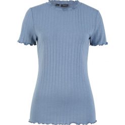 Shirt w prążek z pofalowanymi brzegami, krótki rękaw bonprix matowy niebieski. Niebieskie bluzki damskie bonprix, bez wzorów, bez kołnierzyka, bez ramiączek. Za 24.99 zł.