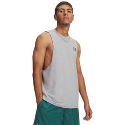 Under Armour LEFT CHEST CUT OFF TANK Tank top męski. Szare t-shirty męskie Under Armour, na lato, l, bez wzorów, z bawełny, sportowe, bez kołnierzyka. Za 89.90 zł.