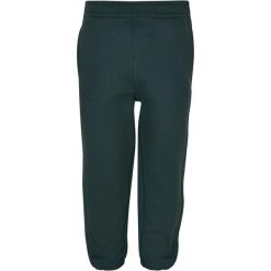 Spodnie Do Joggingu Dla Chłopca. Zielone spodnie materiałowe dla chłopców Urban Classics, bez wzorów. Za 122.99 zł.