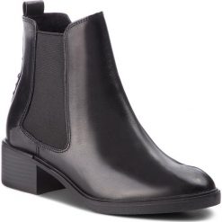 Botki TAMARIS - 1-25903-31 Black 001. Kozaki damskie marki Tamaris. W wyprzedaży za 289.00 zł.