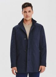 PAKO LORENTE – Granatowy płaszcz jesienny. Niebieskie płaszcze męskie Pako Lorente, na jesień, bez wzorów, z bawełny, bez kaptura. Za 499.99 zł.