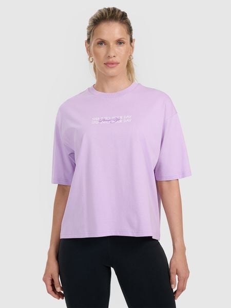 4F T-shirt oversize z nadrukiem damski - fioletowy S. Fioletowe t-shirty damskie 4f, s, bez wzorów, bez kołnierzyka. Za 59.99 zł.