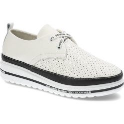 Białe Półbuty Artiker Wygodne Skórzane Buty Damskie. Białe półbuty damskie Artiker, na wiosnę, bez wzorów, ze skóry ekologicznej, eleganckie, bez obcasa, na obcasie, bez zapięcia. Za 349.00 zł.