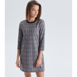 Trapezowa sukienka - Szary. Sukienki damskie Cropp. W wyprzedaży za 39.99 zł.