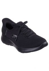Buty SKECHERS SLIP-INS - SUMMITS NEW DAILY Czarny. Czarne trampki i tenisówki damskie Skechers, bez wzorów, z materiału, bez zapięcia. Za 299.99 zł.