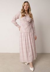 Różowy Komplet z Bawełny w Kratę Kopertowa Wiązana Bluzka i Rozkloszowana Spódnica Alais. Czerwone bluzki damskie Born2be, l, bez wzorów, z bawełny, eleganckie, bez kołnierzyka, bez ramiączek. Za 199.99 zł.