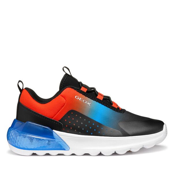 Sneakersy Geox. Czarne trampki i tenisówki chłopięce Geox, bez wzorów, bez zapięcia. Za 179.99 zł.