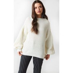 NA-KD Sweter z dzianiny z bufiastym rękawem - White. Swetry damskie marki Camel Active. Za 121.95 zł.