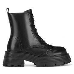 Trzewiki Badura. Czarne botki damskie Badura, bez obcasa, na słupku, bez zapięcia. Za 379.99 zł.