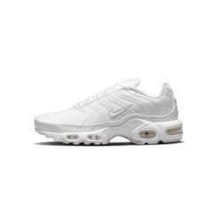 Buty do chodzenia damskie Nike Air Max Plus. Białe obuwie sportowe damskie Nike, bez wzorów, z materiału, trekkingowe, nike air max. Za 860.15 zł.