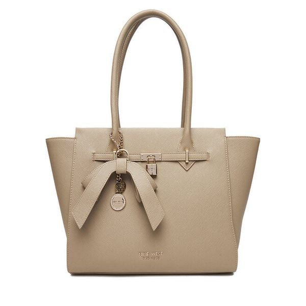 Torebka Nine West. Brązowe torebki do ręki damskie Nine West, bez wzorów, bez dodatków. Za 369.99 zł.