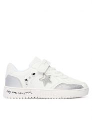 Primigi Sneakersy 2458900 Biały. Białe buty sportowe dziewczęce Primigi, bez wzorów, ze skóry, bez zapięcia. Za 199.99 zł.