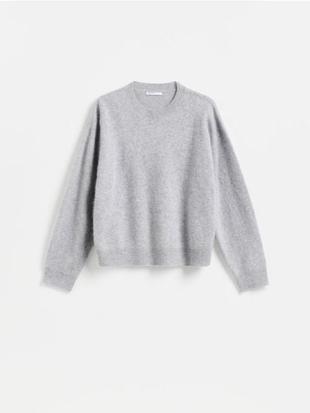 Wełniany sweter - jasnoszary. Szare swetry damskie Reserved, l, bez wzorów, z wełny, bez kołnierzyka, bez ramiączek, bez kaptura. Za 259.99 zł.
