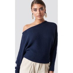 NA-KD Dzianinowy sweter z odkrytymi ramionami - Blue. Swetry damskie marki NA-KD. Za 121.95 zł.