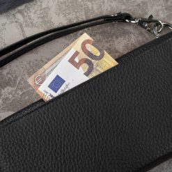 Portfel damski skórzany duży z miejscem na telefon kopertówka damska czarna Paolo Peruzzi T-141-BL. Czarne kopertówki damskie Paolo Peruzzi, bez wzorów, ze skóry. Za 89.00 zł.