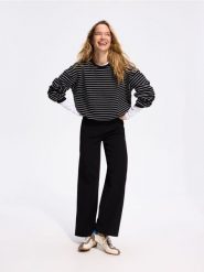 Bawełniana bluza w paski - czarny. Czarne bluzy damskie Reserved, l, bez wzorów, z bawełny, bez kaptura. Za 99.99 zł.