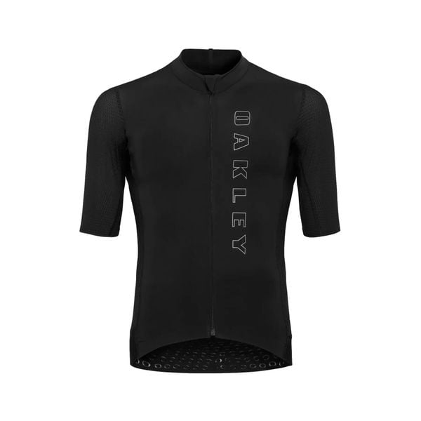 Koszulka Oakley Endurance Lite. Czarne koszulki sportowe męskie Oakley, m, bez wzorów, z materiału, bez kołnierzyka, bez ramiączek, rowerowe. Za 522.50 zł.