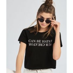 T-shirt z kontrastowym nadrukiem - Czarny. T-shirty damskie marki Sinsay. Za 19.99 zł.