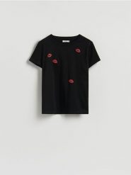 Bawełniany t-shirt z nadrukiem - czarny. Czarne t-shirty damskie Reserved, l, bez wzorów, z bawełny, bez kołnierzyka. Za 49.99 zł.