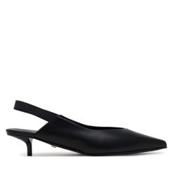 Czółenka Max Mara. Czarne czółenka damskie Max Mara, bez wzorów, bez obcasa, bez zapięcia. Za 1,749.00 zł.