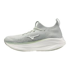 Damskie buty do biegania Mizuno Neo Vista 3 Wos. Białe obuwie sportowe damskie Mizuno, bez wzorów, z dzianiny, do biegania, mizuno wave. Za 776.50 zł.