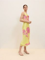 Sukienka maxi z nadrukiem - wielobarwny. Sukienki damskie Reserved, l, bez wzorów, z tkaniny, bez kołnierzyka, bez ramiączek, maxi, dopasowane. W wyprzedaży za 69.99 zł.