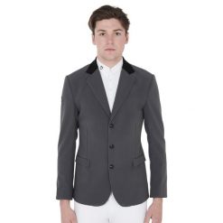 Męska marynarka konkursowa na trzy guziki. Czarne marynarki męskie EQUESTRO, z aplikacjami, z nylonu, eleganckie. Za 542.50 zł.