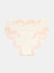 Koronkowe majtki figi z kwiatowym wzorem - różowy. Czerwone figi damskie Sinsay, l, bez wzorów, z koronki. Za 13.99 zł.