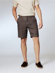Lniane szorty regular fit - brązowy. Brązowe szorty męskie Reserved, l, bez wzorów. Za 169.99 zł.
