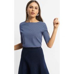 Koszulka z geometrycznym wzorem. Bluzki damskie marki Orsay. Za 24.99 zł.