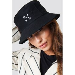NA-KD Accessories Czapka NA-KD Logo - Black. Czarne czapki i kapelusze damskie NA-KD Accessories. W wyprzedaży za 56.67 zł.