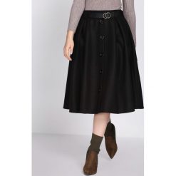 Czarna Spódnica Span. Czarne spódnice damskie Born2be. Za 99.99 zł.