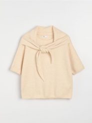 Swetrowa bluzka oversize z chustką, z domieszką wełny - kremowy. Białe szaliki i chusty damskie Sinsay, bez wzorów, z wełny. Za 49.99 zł.