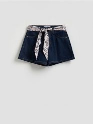 Jeansowe szorty z apaszką - granatowy. Niebieskie szaliki i chusty damskie Reserved, bez wzorów, z bawełny. Za 99.99 zł.