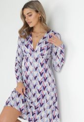 Jasnofioletowa Sukienka Rozkloszowana w Geometryczny Print Glorymas. Fioletowe sukienki damskie Born2be, s, bez wzorów, bez kołnierzyka, bez ramiączek, mini, rozkloszowane. Za 34.99 zł.
