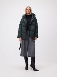 Pikowana kurtka z wiązaniem - zielony. Zielone kurtki damskie Reserved, l, bez wzorów, z tkaniny, bez kaptura. Za 259.99 zł.